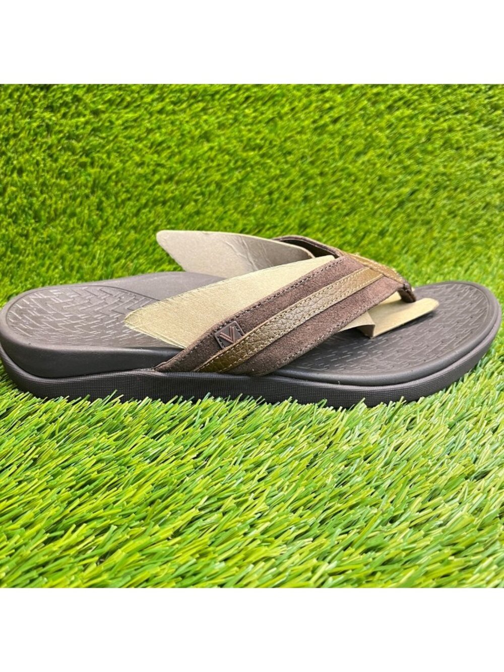 Vionic Tide II Chocolate Ganache Brown Mens Size 10 Beach Outdoor Thong Sandals
